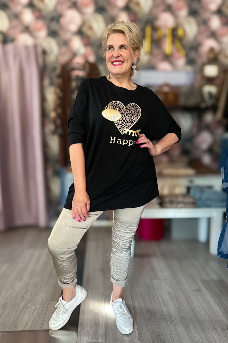 Collegepusero Happy. Ihana pehmeä collegepusero Edessä teksti Mitat Rinnanympärys n. 160cm Pituus n. 86cm