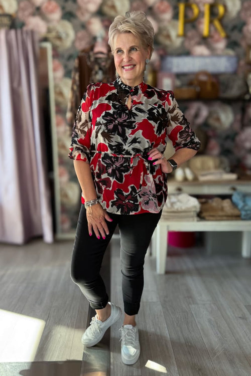 Jeggings Pixie ZeZe. Zezen ihanat joustavat housut! Kapea lahje ja korkea vyötärö. Leveä vyötärökaistale tukee keskivartaloa