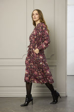 Mekko anabelle zeze kuviollinen mekko S–XXL – kaunis ja mukava mekko, rinnanympärys 108–138 cm, hyvin laskeutuva ja arkeen sopiva valinta