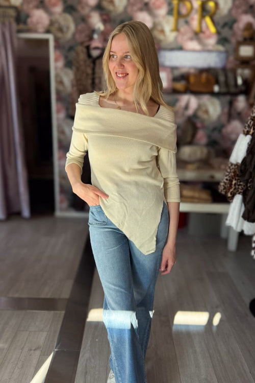 Offshoulder Neule Epäsymmetrisellä Helmalla | Pusero | Pikku Riikka