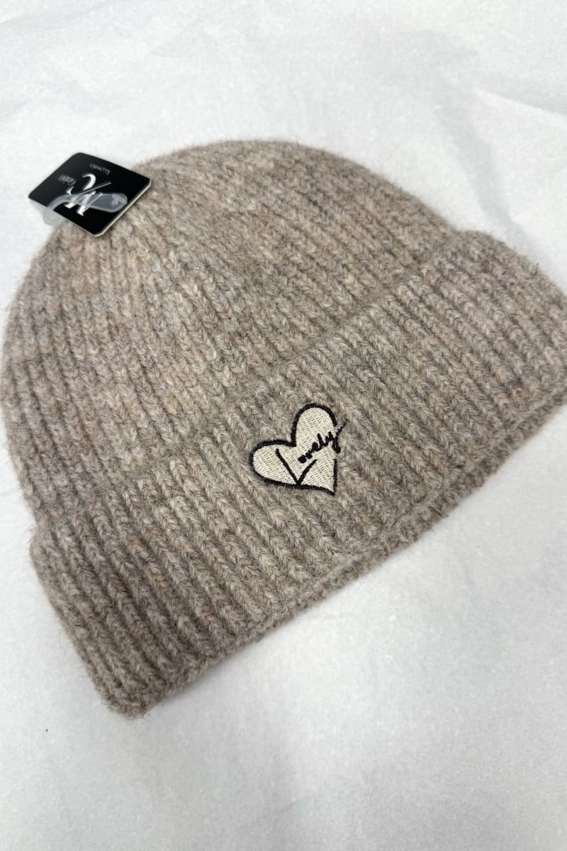 Pipo love | beige | asusteet | pikku-riikka