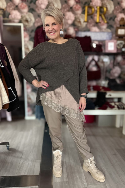 Silkkinen toppi pitsireunuksella arabella | taupe | pusero | pikku-riikka