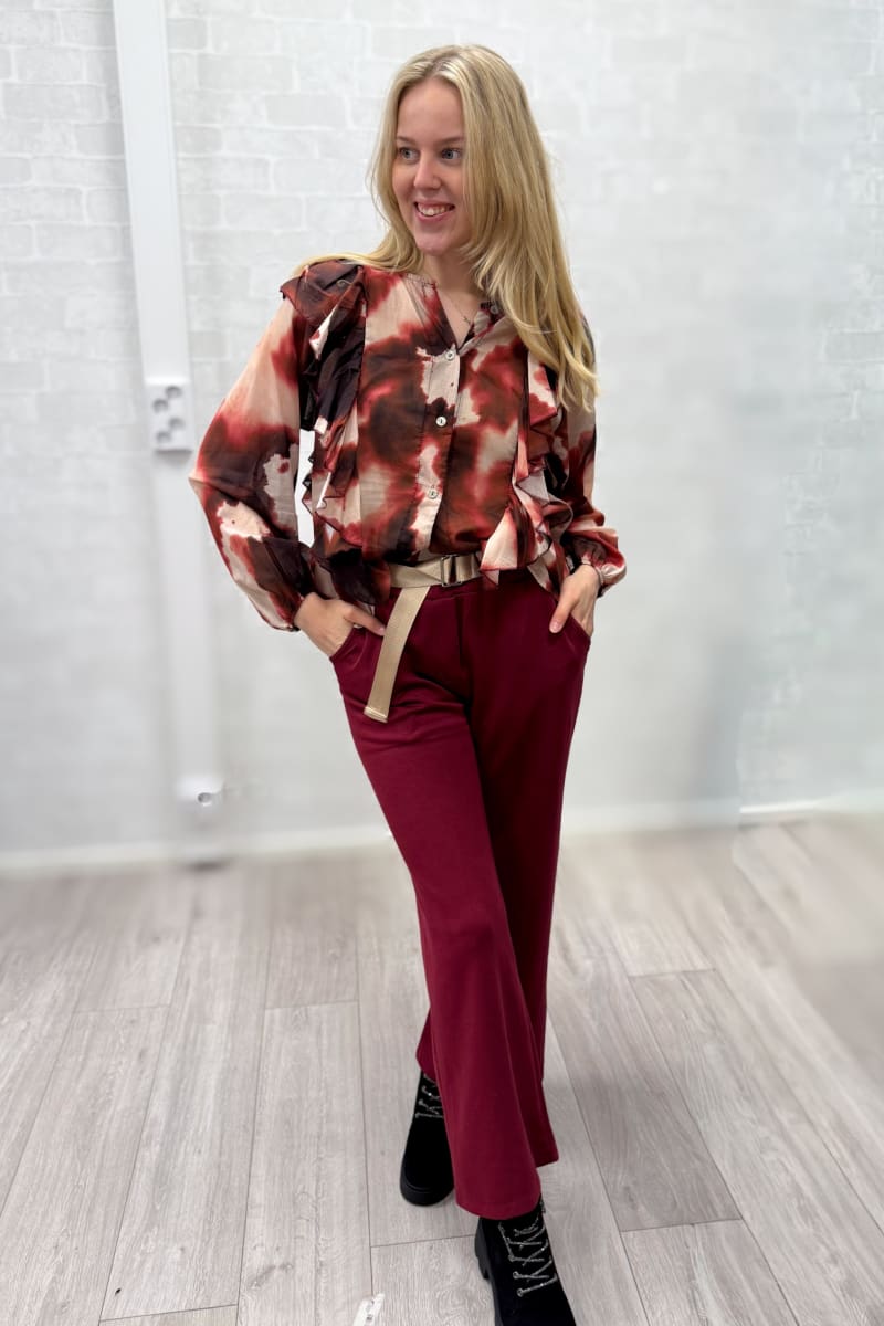 Suorat housut burgundy jersey-housut vyöllä, edessä ja takana taskut, yhden koon malli 46 saakka, viskoosi-polyester-elastaani sekoite, joustavat ja pehmeät